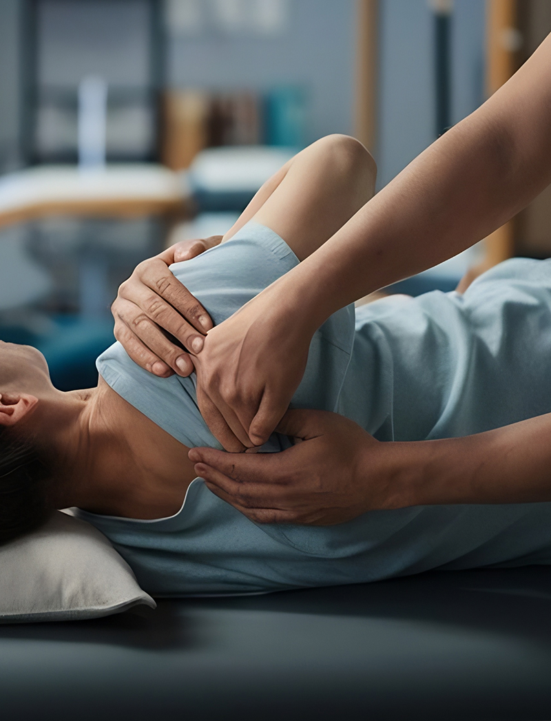 family-doctor-01-kopia masowanie pleców przez fizjoterapeutę